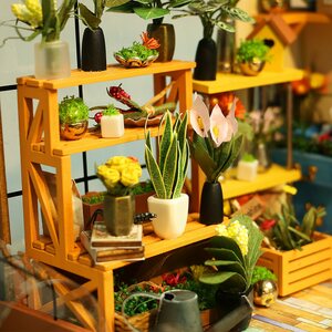 Robotime DIY Cathy’s Flower House kasvihuone pienoismalli
