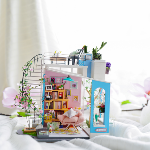 Robotime DIY Dora’s Loft pienoismalli